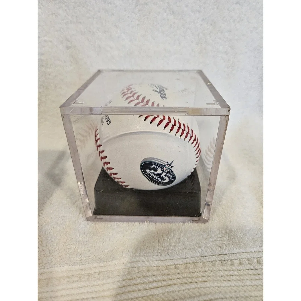 Rawlings Official MLB 2002 Game Ball (SEATTLE) Baseball, New‎ in box
